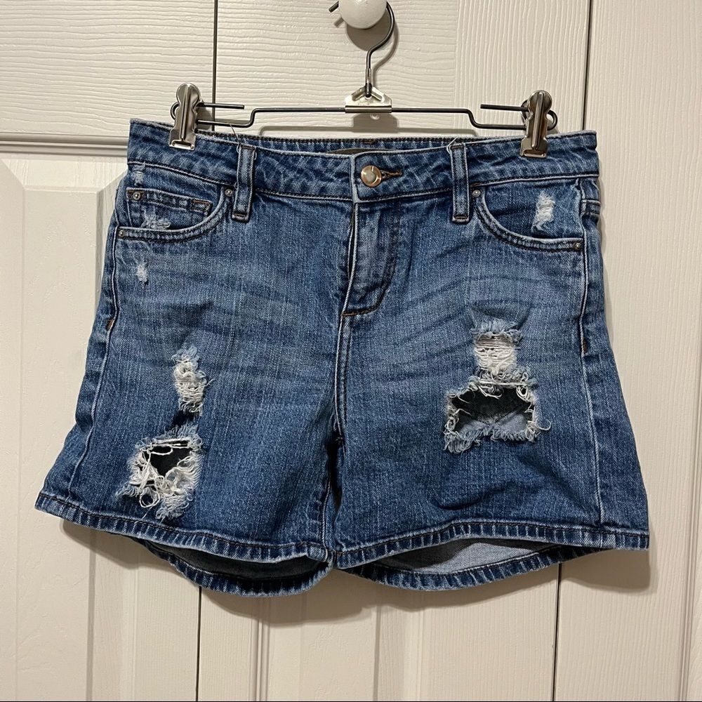 Joe’s jeans 25 shorts denim medium wash distressed good used condition jean